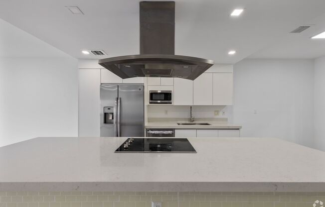 Spacious three-story townhome features 3 bedrooms, 2.5 bathrooms || Brickell Townhomes