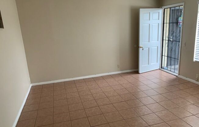 1 bed, 1 bath, 550 sqft, $1,850