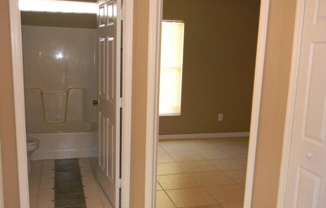3 Bed / 2 Bath Home In Orlando - Lockhart