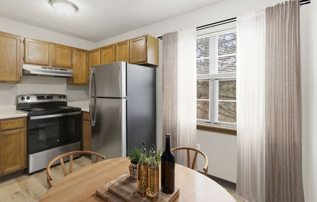 2 beds, 2 baths, 1,090 sqft, $1,695, Unit 9395-101