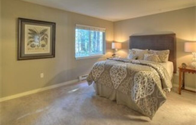 3Bd/2Bd Issaquah Condo