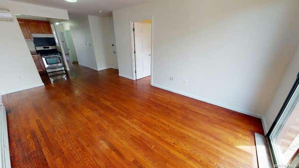 3 beds, 2 baths, 1,200 sqft, $3,500, Unit 5B