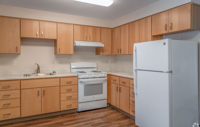 Cougar Creek Apartments