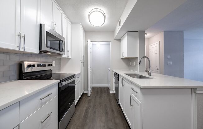 1 bed, 1 bath, 525 sqft, $1,100, Unit 1019