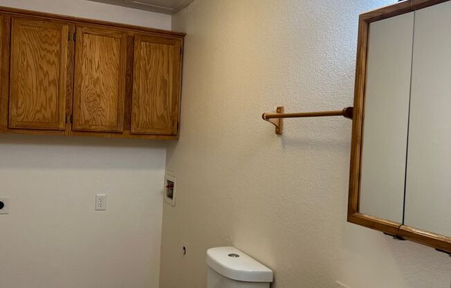 3 beds, 1.5 baths, 1,100 sqft, $1,325, Unit 125
