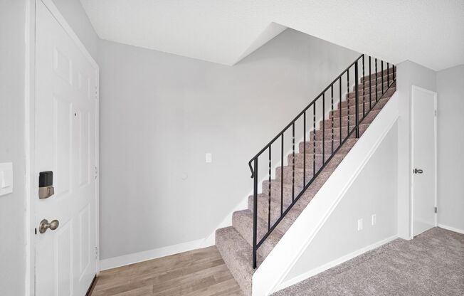 2 beds, 1.5 baths, 846 sqft, $1,495, Unit 07