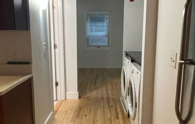 1 bed, 1 bath, 465 sqft, $1,200, Unit Apt 228