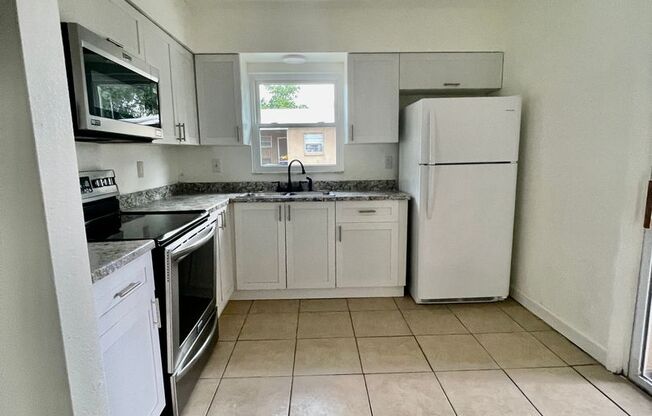 Cozy 2 bed 2 bath in Winter Park