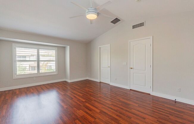 4 beds, 2.5 baths, $3,375