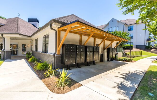 2 beds, 2 baths, 933 sqft, $1,600, Unit C-233