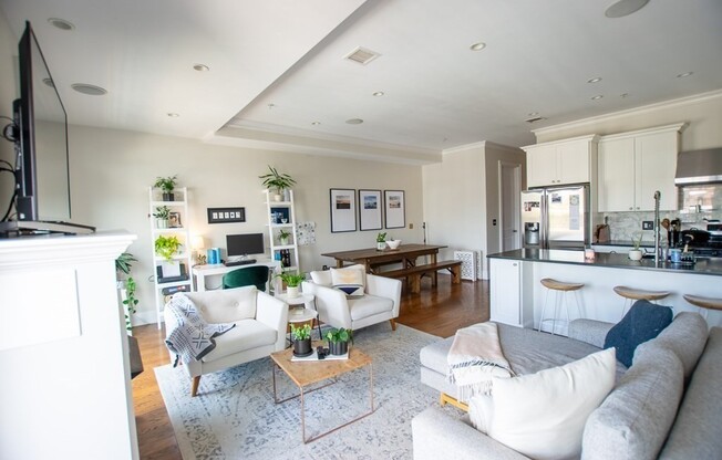 376 West Broadway 3