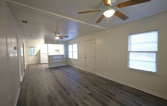 2 beds, 1 bath, $850