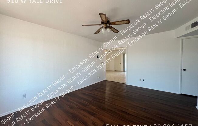 910 W YALE DR
