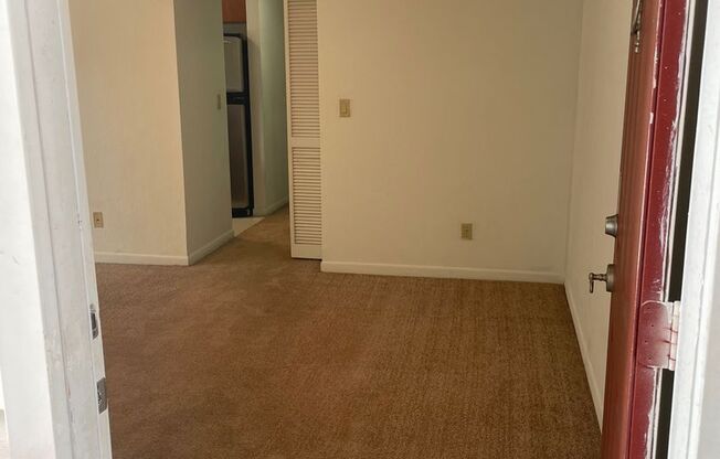 1 bed, 1 bath, 754 sqft, $1,350, Unit 1424