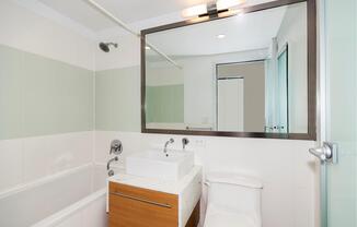 Studio, 1 bath, 560 sqft, $4,000, Unit 40D