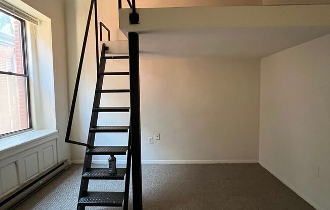 1 bed, 1 bath, 428 sqft, $1,095, Unit 3305-2F