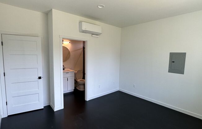 2 beds, 2 baths, $2,200