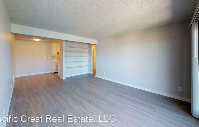 2 beds, 1 bath, 918 sqft, $2,175, Unit 3