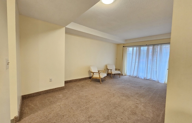 1 bed, 1 bath, 720 sqft, $1,900, Unit 115