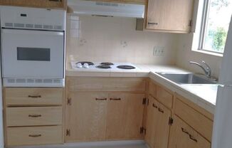 2 beds, 1 bath, $2,395, Unit 302