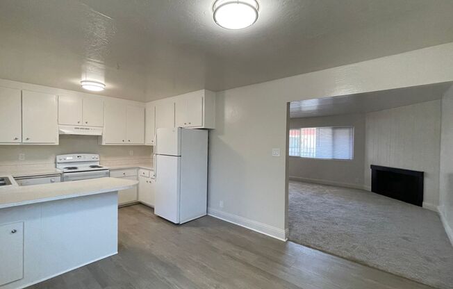 2 beds, 1 bath, $2,500