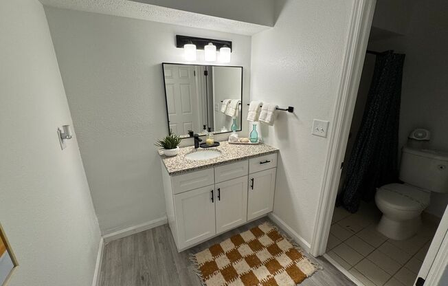 Studio, 1 bath, 500 sqft, $1,095, Unit BLDG 1004 - APT 104