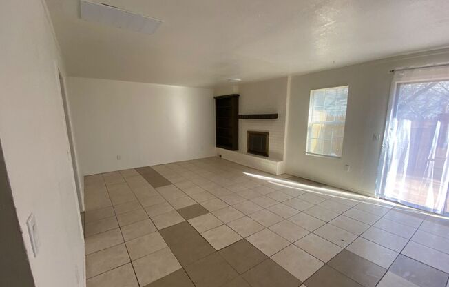 3 bed - 2 bath - All Appliances! 1/2 off first months rent