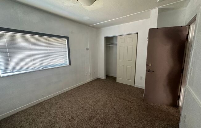 2 beds, 1 bath, 700 sqft, $1,700