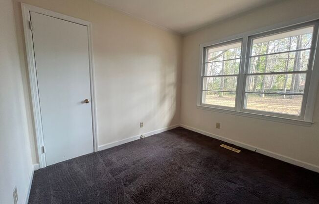 3 beds, 1 bath, $1,200