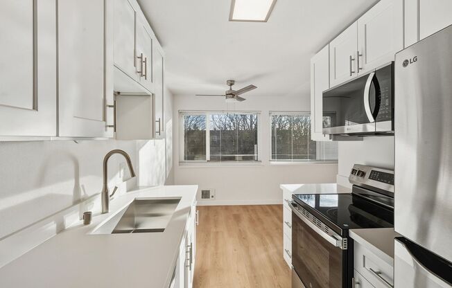 Leschi View Apartments