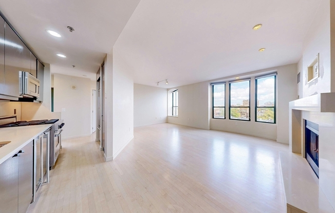 755 Boylston St 702