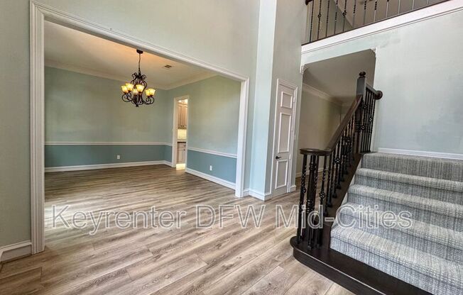 2417 CREEKSIDE CIR S