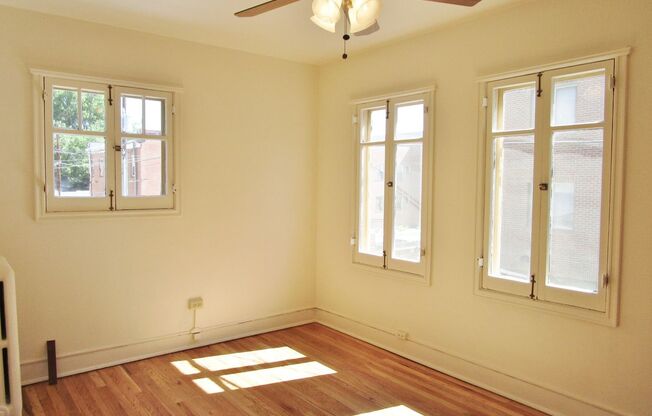 2 beds, 1 bath, $1,945, Unit 10