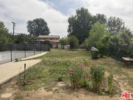 8936 BALBOA BLVD