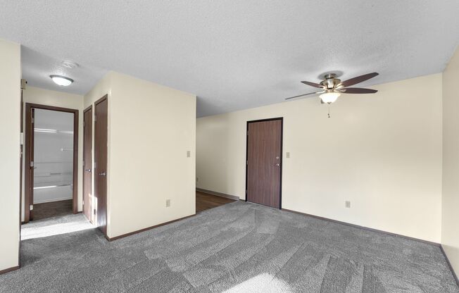 1 bed, 1 bath, 640 sqft, $900, Unit VC-524