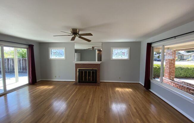 SANTA CLARA - Charismatic home with hardwood floors, great location.