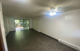 2 beds, 1 bath, 820 sqft, $1,195, Unit 2