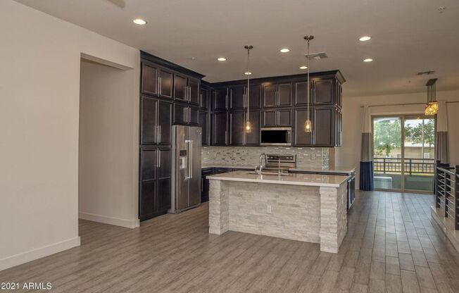 Absolutely gorgeous 3 bedroom at Diamante!!!  This place is a show piece!!!  The property is gated!!!  Resort like living close to Old Town Scottsdale and Hiking at Papago!!!