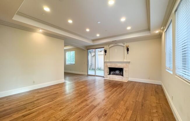 2320 Marshallfield Lane