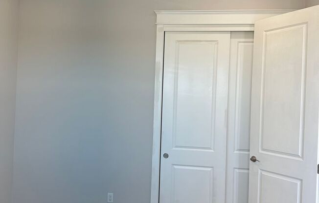 Gorgeous updated 2 bedroom available now!