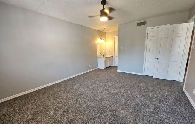 2 beds, 2 baths, $1,200, Unit 223