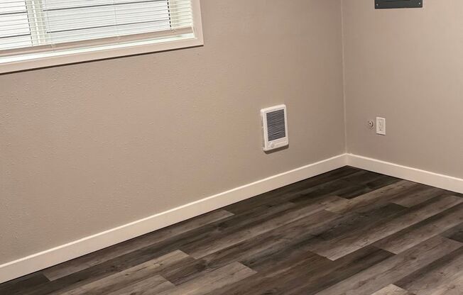 1 bed, 1 bath, 267 sqft, $1,325, Unit 15