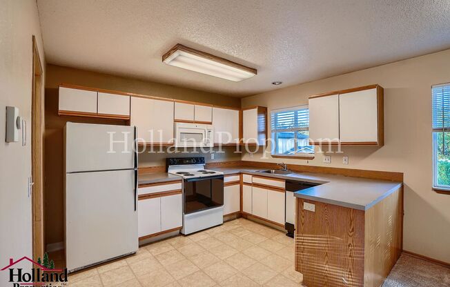 2 beds, 2 baths, 925 sqft, $1,995, Unit Unit 2993