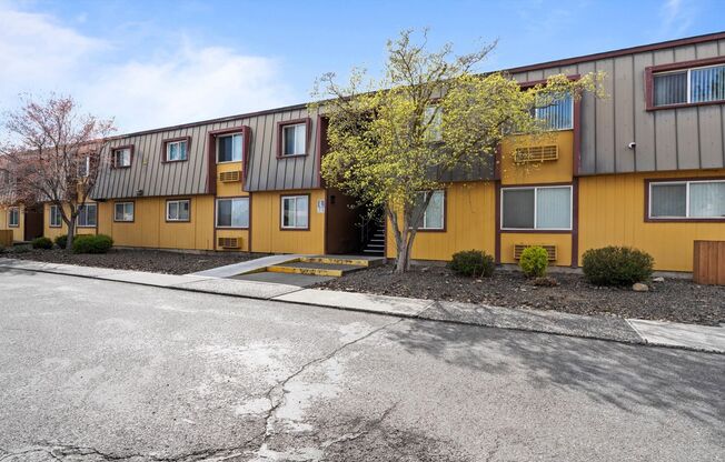 1 bed, 1 bath, 575 sqft, $1,089, Unit D202