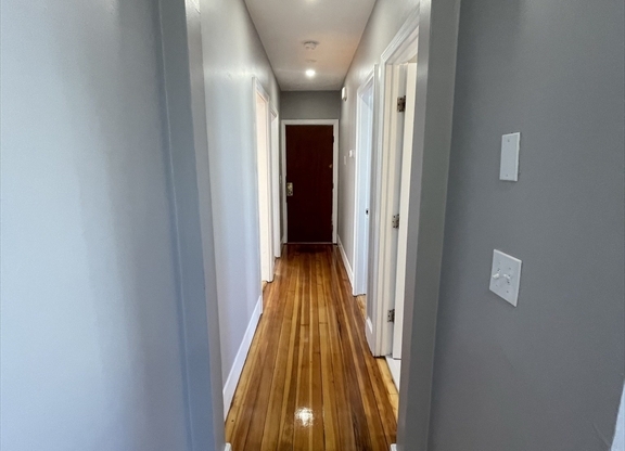 33 W TREMLETT ST