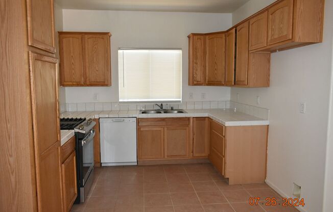 3 beds, 2 baths, $2,000