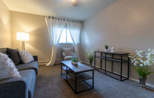 This is a picture of the bedroom a 549 square foot 1 bedroom, 1 bath apartment at Romaine Court Apartments in the Oakley neighborhood of Cincinnati, Ohio.