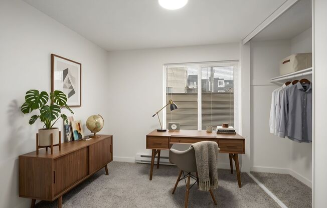 2 beds, 1 bath, 725 sqft, $2,470, Unit 110