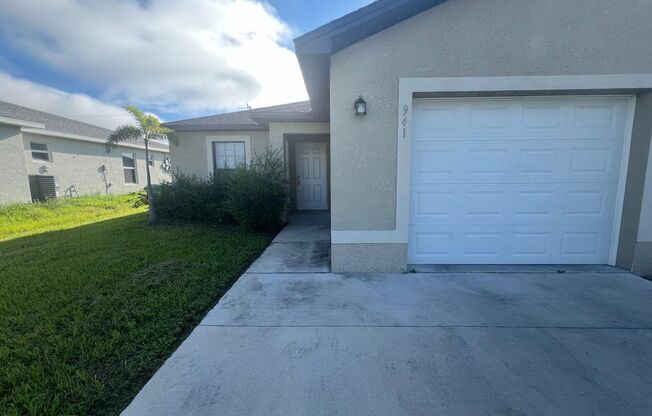 3 Bedroom 2 Bath 1 Car Garage Duplex in Cape Coral