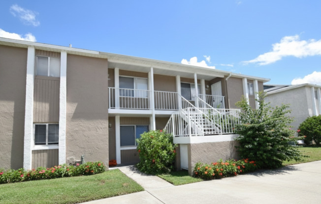 Charming 2-Bedroom in the Heart of Winter Springs – Available Now!